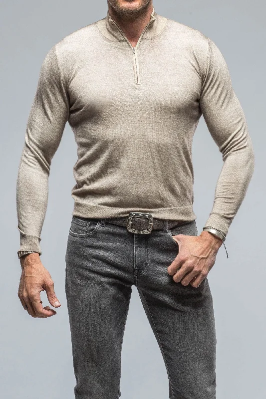 Queniin Cashmere Quarter Zip in Talpa