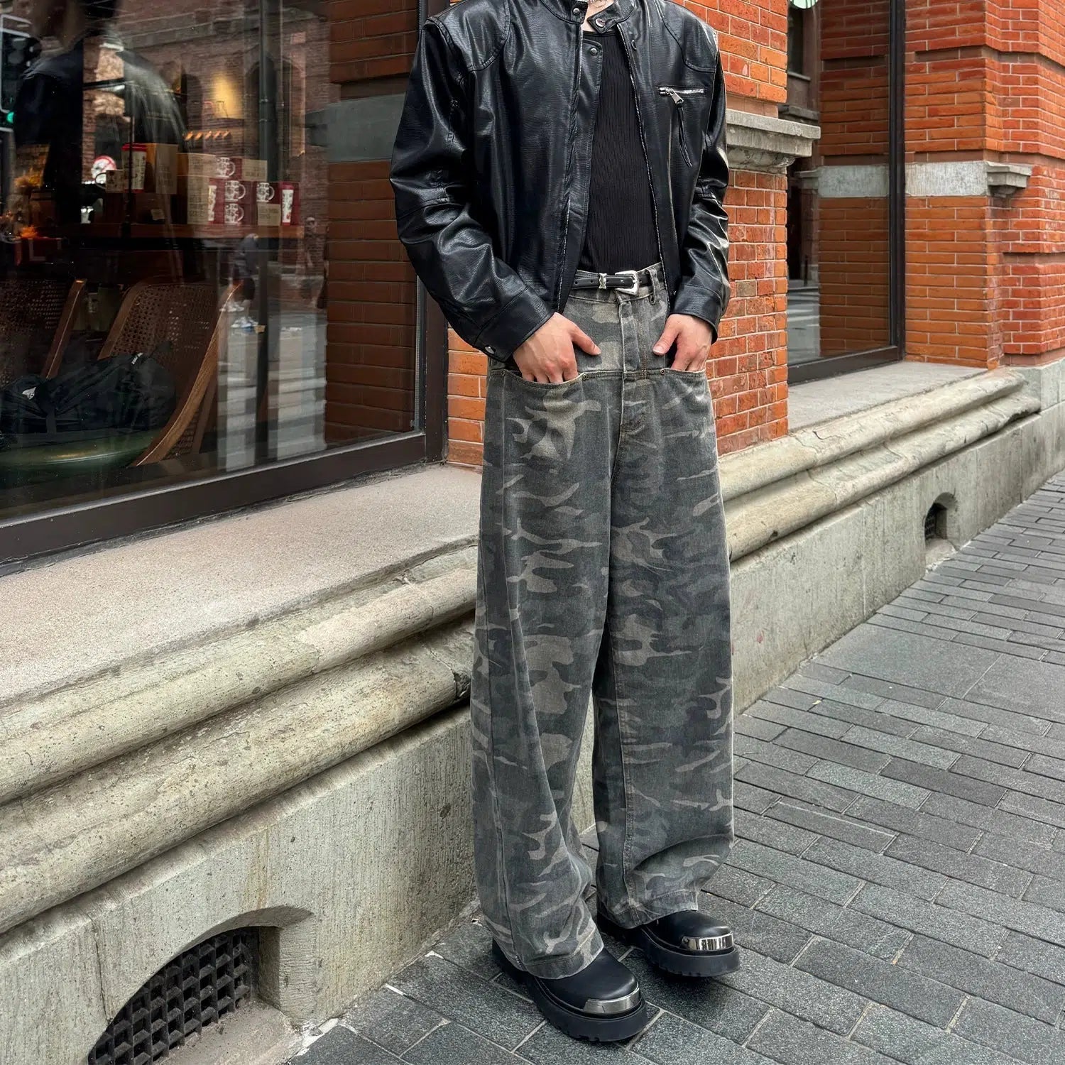 Washed Camo Print Mopping Pants