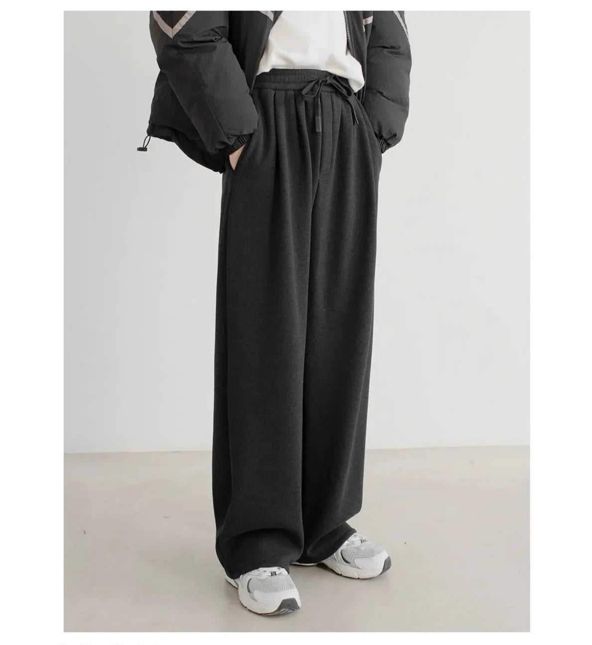 Relaxed Fit Elastic Waist Pants