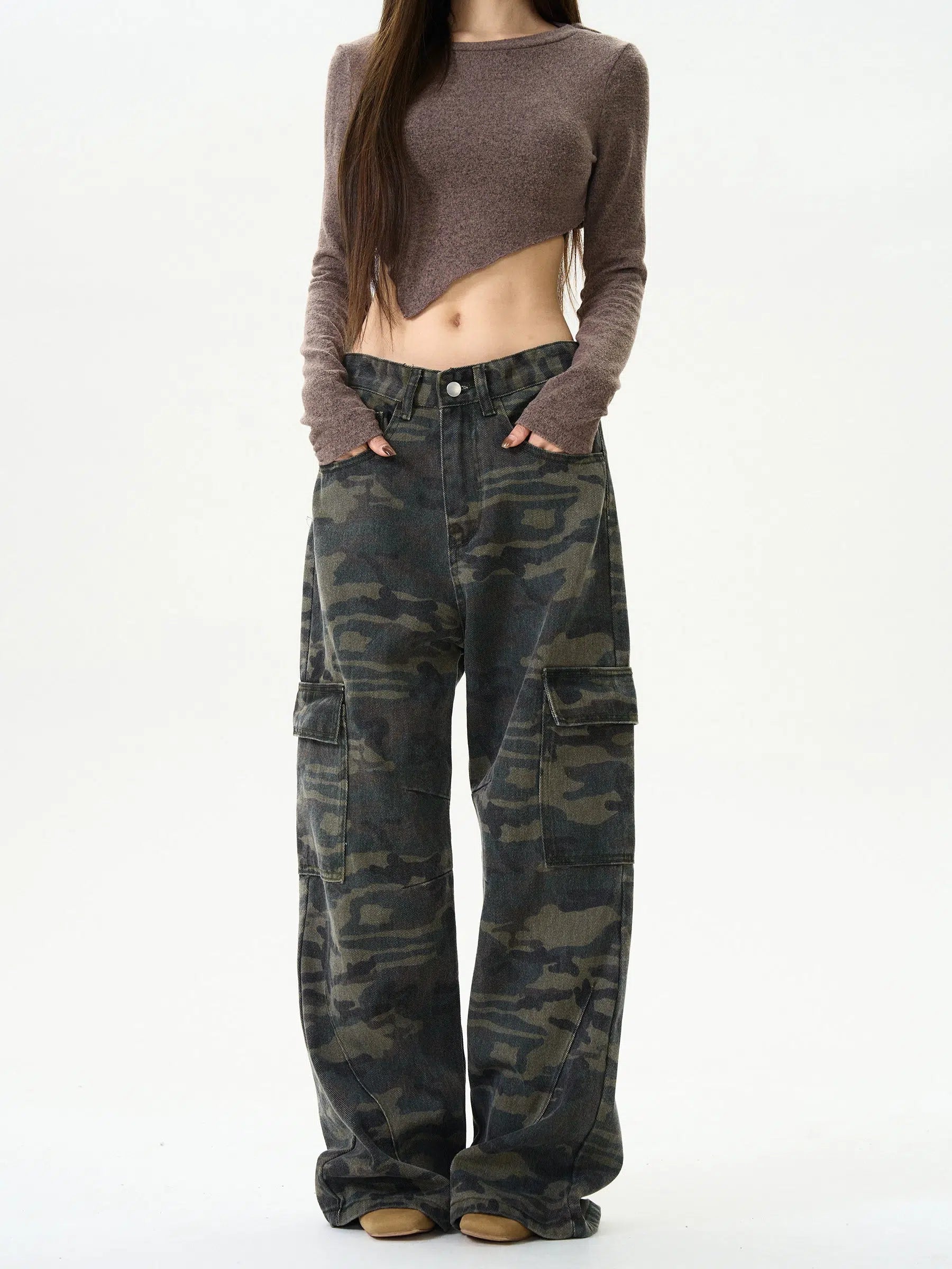 Wide-Leg Cargo Pants with Pockets